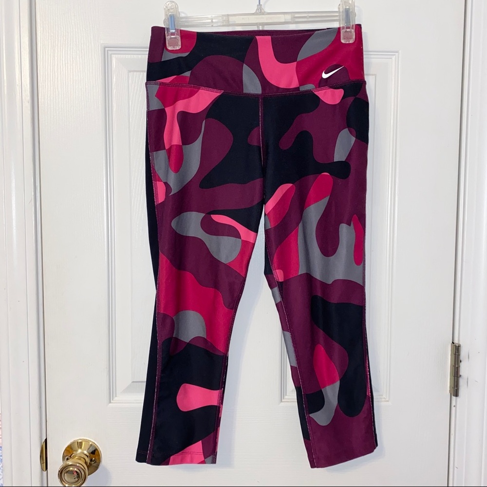 BOGO FREE, Nike Activewear Capris